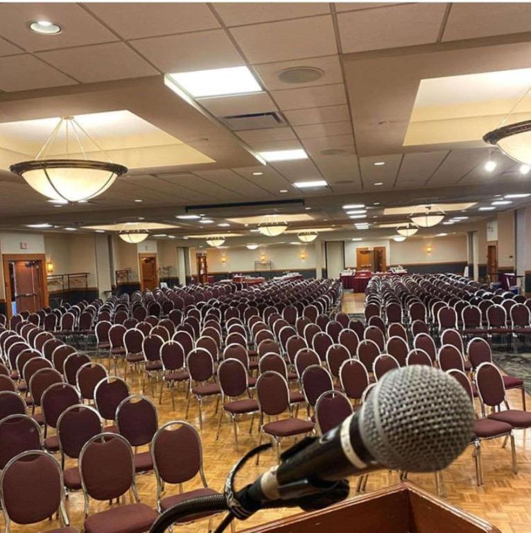 The Glenmore Inn & Convention Centre Calgary Ngoại thất bức ảnh