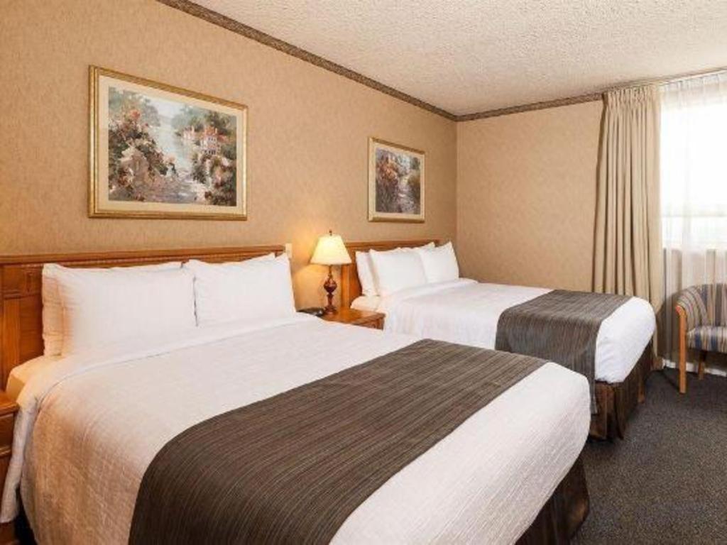 The Glenmore Inn & Convention Centre Calgary Ngoại thất bức ảnh
