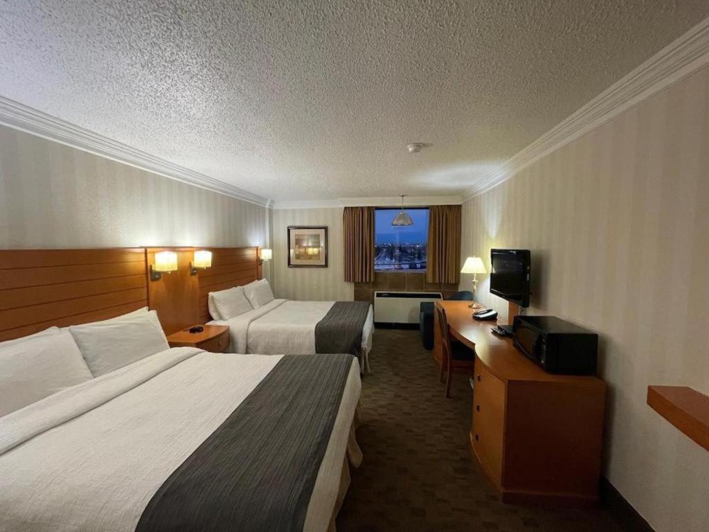 The Glenmore Inn & Convention Centre Calgary Ngoại thất bức ảnh