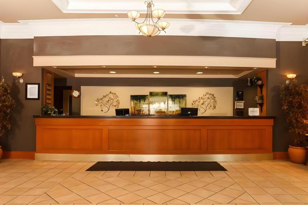 The Glenmore Inn & Convention Centre Calgary Ngoại thất bức ảnh