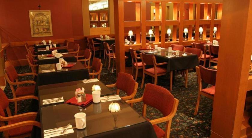 The Glenmore Inn & Convention Centre Calgary Ngoại thất bức ảnh