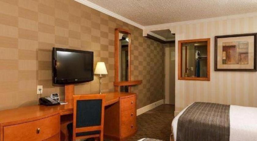 The Glenmore Inn & Convention Centre Calgary Ngoại thất bức ảnh