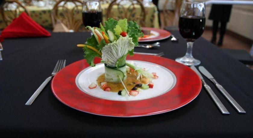 The Glenmore Inn & Convention Centre Calgary Ngoại thất bức ảnh
